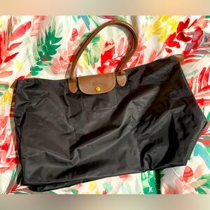 🌟 Longchamp women’s XL Travel Tote Black and Brown 🌟